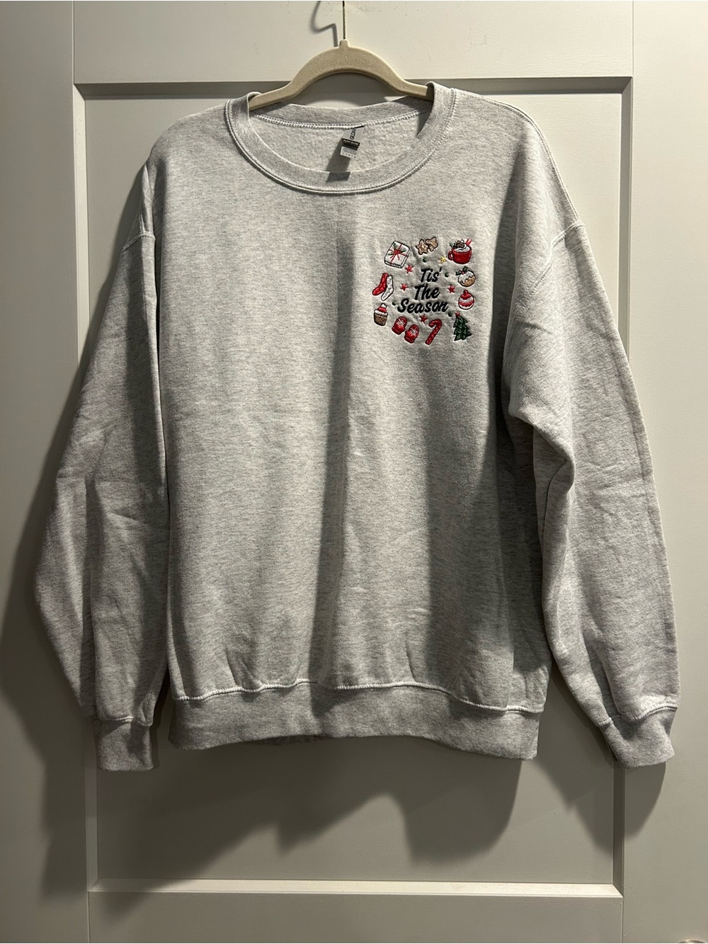 Gray 'Tis The Season Holiday Crewneck Sweatshirt